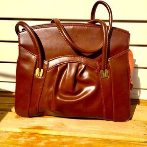 Brown vintage vinyl purse 👜